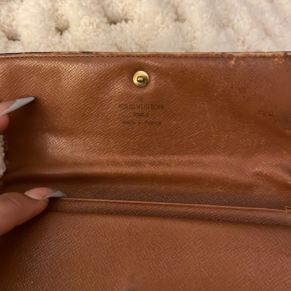 Louis Vuitton Monogram Wallet - Picture 2 of 9